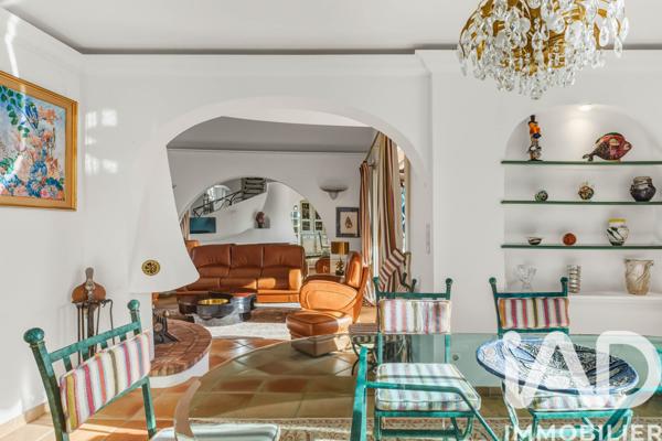 Maison à vendre 7 pièces 207 m² Antibes