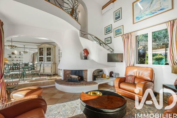 Maison à vendre 7 pièces 207 m² Antibes