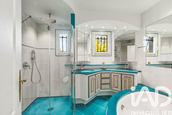 Maison à vendre 7 pièces 207 m² Antibes