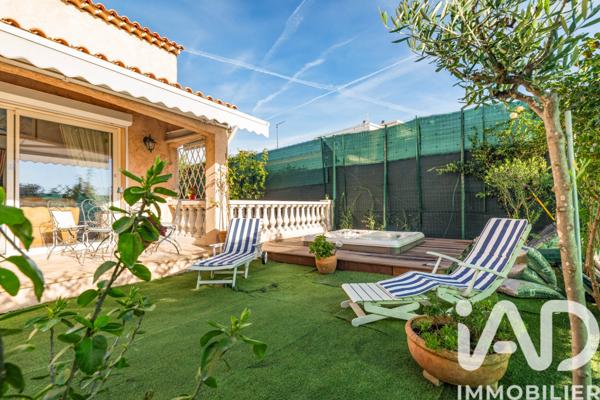 Maison à vendre 7 pièces 207 m² Antibes
