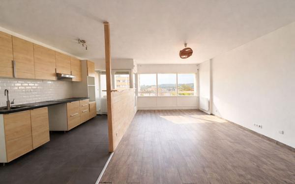 Appartement à vendre    4 pièces • 74,57 m2 Chelles