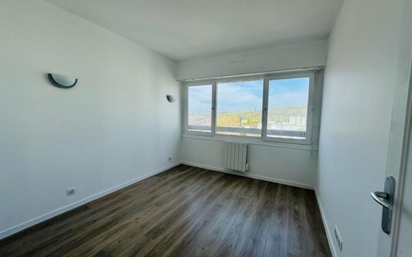 Appartement à vendre    4 pièces • 74,57 m2 Chelles