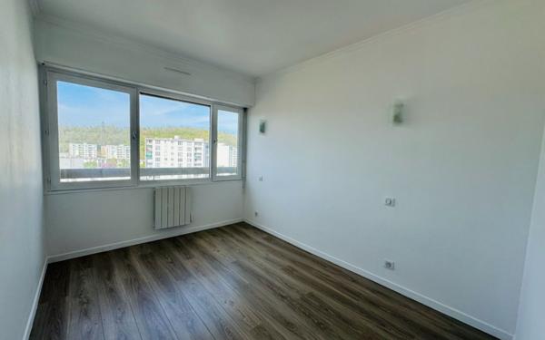 Appartement à vendre    4 pièces • 74,57 m2 Chelles