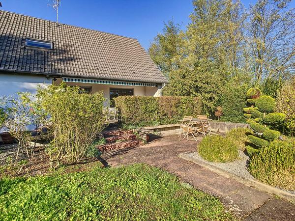 BELLE MAISON SITUEE DANS UN GRAND PARC ARBORE