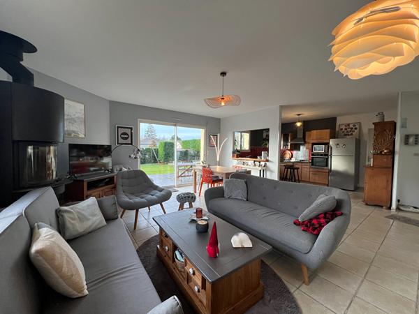 A vendre Maison contemporaine plain-pied bourg de Benquet 4 chambres jacuzzi garage