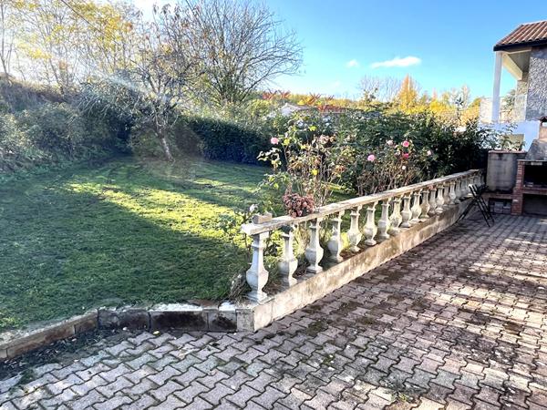 A VENDRE 5 MINUTES DE VARILHES VILLA T4 AVEC JARDIN SANS TRAVAUX