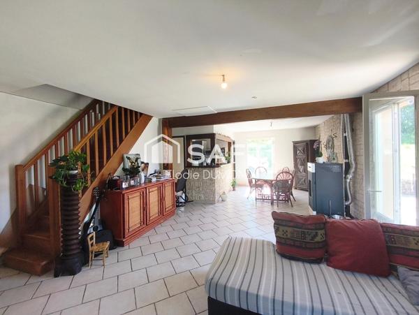 Jolie maison individuelle construite en 2005 d'une surface habitable de 108 m2 sur terrain clos de 1334 m2