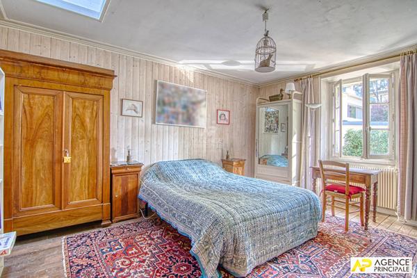 Versailles Clagny Appartement 6 pièces 158 m² carrez situé au 1er étage d'une superbe bâtisse 19ème avec grenier et 2 caves 1 320 000 € **  - Référence  28851