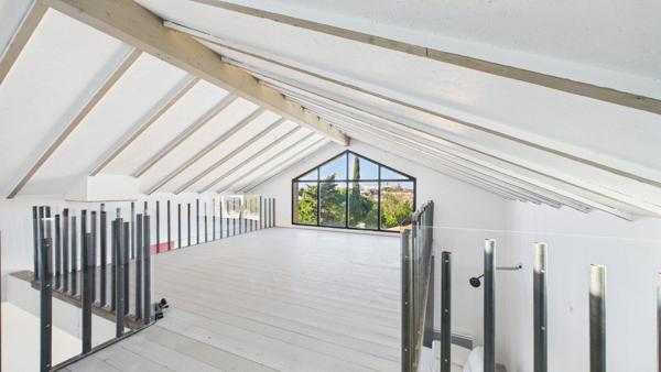 Grand Appartement de type Loft Industriel, en duplex, sur le quartier de La Pallice.