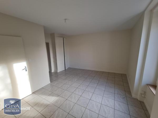 Appartement à louer 1 pièce 34m²