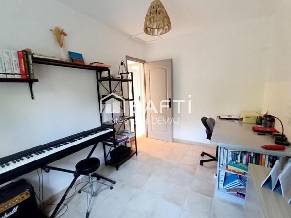 VILLA CLE EN MAIN -PISCINE-GARAGE- STUDIO