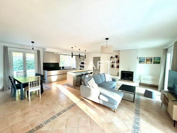 VILLA CLE EN MAIN -PISCINE-GARAGE- STUDIO