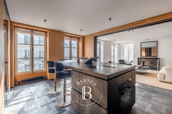Paris 7ème, Appartement 2 Chambres -  100 m² à vendre