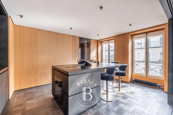 Paris 7ème, Appartement 2 Chambres -  100 m² à vendre