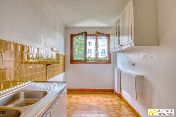 Versailles Ermitage Appartement 2 pièces 51 m² avec cave et parking €360 000 ** - Référence 26180