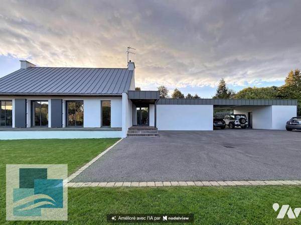 Séné - Maison rénovée, piscine, 3 ch + bureau, grand terrain triple garage et carport