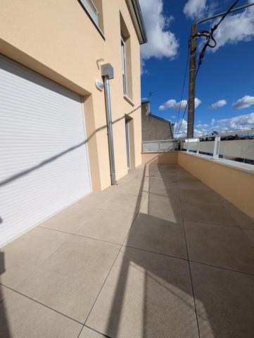 beau et grand appartement très lumineux dans résidence de standing