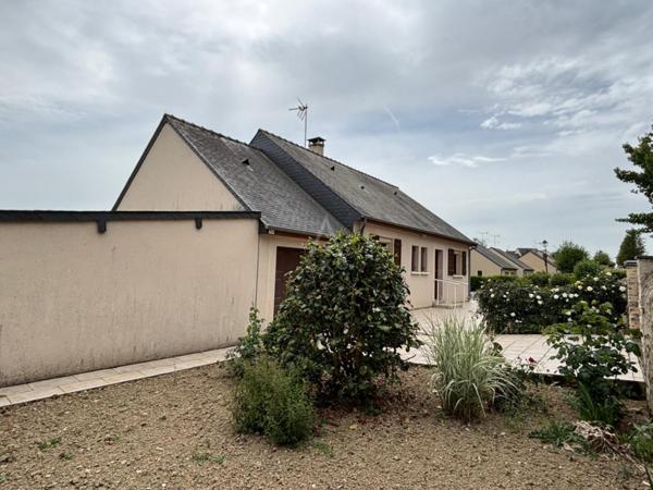 PAVILLON DE PLAIN PIED AVEC GARAGE JARDIN