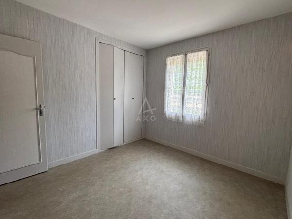 PAVILLON DE PLAIN PIED AVEC GARAGE JARDIN