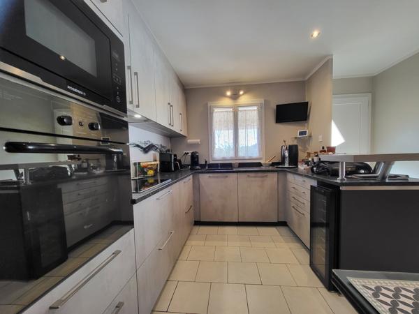 Port-de-Bouc (13110) VILLA PLAIN PIED 5 PIECES 93M2 AVEC PISCINE