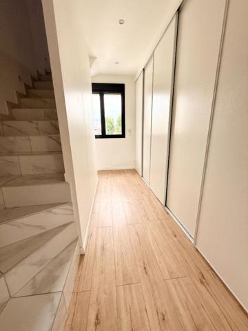 Maison Contemporaine Fontenay 5p récente à 15 min du RER