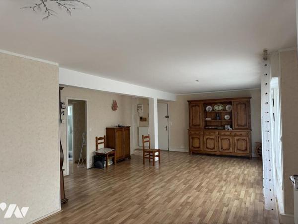 APPARTEMENT AVEC GARAGE ET ASCENCEUR 