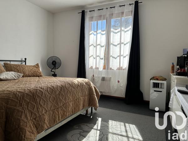 Maison traditionnelle 4 pièces de 145 m² à Orleix (65800)