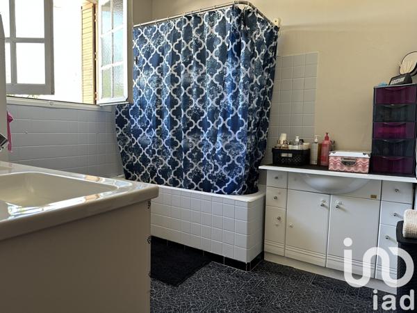 Maison traditionnelle 4 pièces de 145 m² à Orleix (65800)