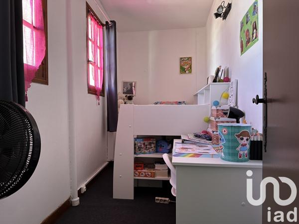 Maison traditionnelle 4 pièces de 145 m² à Orleix (65800)