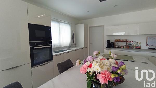 Maison à vendre 4 pièces 104 m² Rochemaure