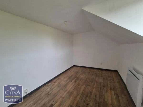 Appartement à louer 8 pièces 55.81m² Élesmes (59600)