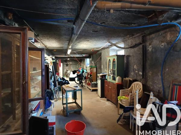 Maison à vendre 14 pièces 448 m² Saint-Rémy-de-Maurienne