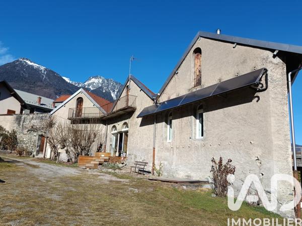 Maison à vendre 14 pièces 448 m² Saint-Rémy-de-Maurienne