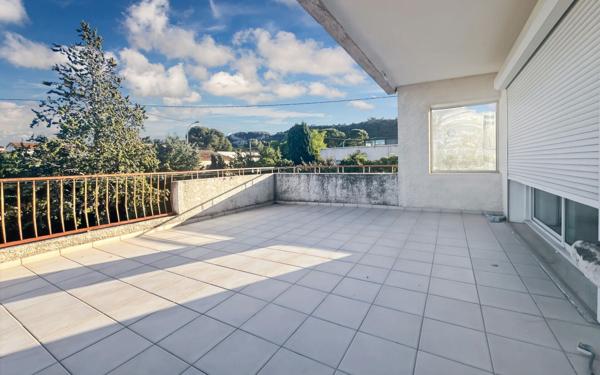 Appartement à vendre    4 pièces • 109,60 m2 Châteauneuf-les-Martigues