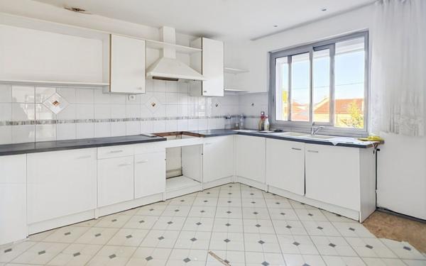 Appartement à vendre    4 pièces • 109,60 m2 Châteauneuf-les-Martigues