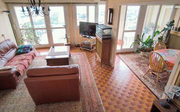 Appartement à vendre    4 pièces • 78 m2 Nîmes