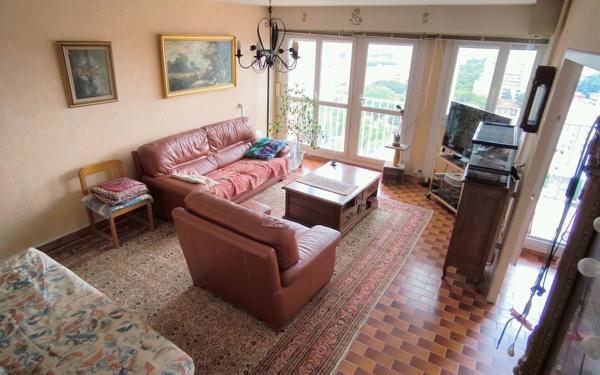 Appartement à vendre    4 pièces • 78 m2 Nîmes