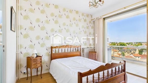 T2 avec balcon dans quartier recherché