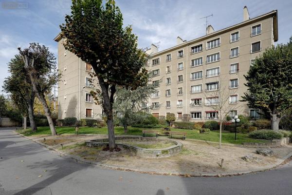 Appartement à vendre à Saint-Maur-des-Fossés dans le Val-de-Marne (94100), ref : 5 PIECES LA VARENNE SAINT HILAIRE   
LA VARENNE RUE DU BAC