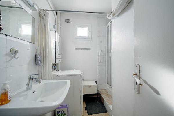 Appartement à vendre à Saint-Maur-des-Fossés dans le Val-de-Marne (94100), ref : 5 PIECES LA VARENNE SAINT HILAIRE   
LA VARENNE RUE DU BAC