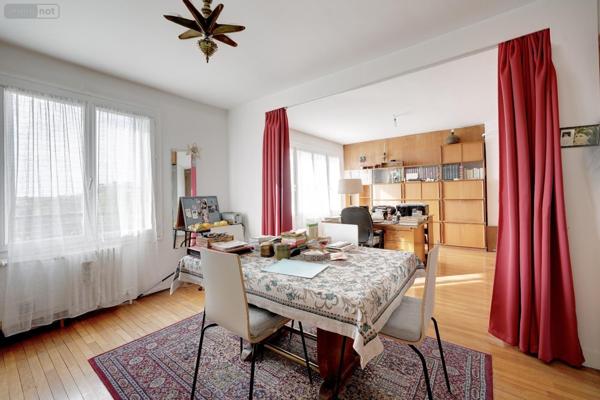 Appartement à vendre à Saint-Maur-des-Fossés dans le Val-de-Marne (94100), ref : 5 PIECES LA VARENNE SAINT HILAIRE   
LA VARENNE RUE DU BAC