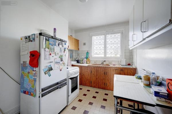 Appartement à vendre à Saint-Maur-des-Fossés dans le Val-de-Marne (94100), ref : 5 PIECES LA VARENNE SAINT HILAIRE   
LA VARENNE RUE DU BAC