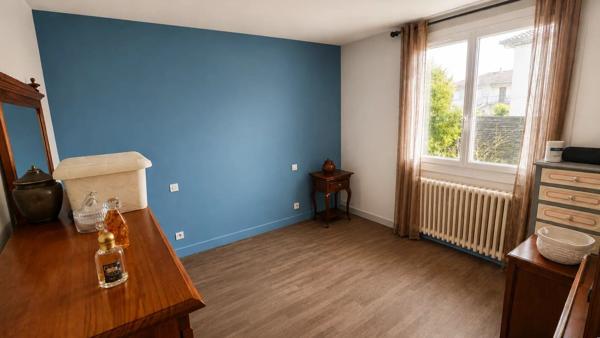 Vente                                                      Maison
                        
                     4 pièces                      84 m2                     à Villeneuve-sur-Lot
