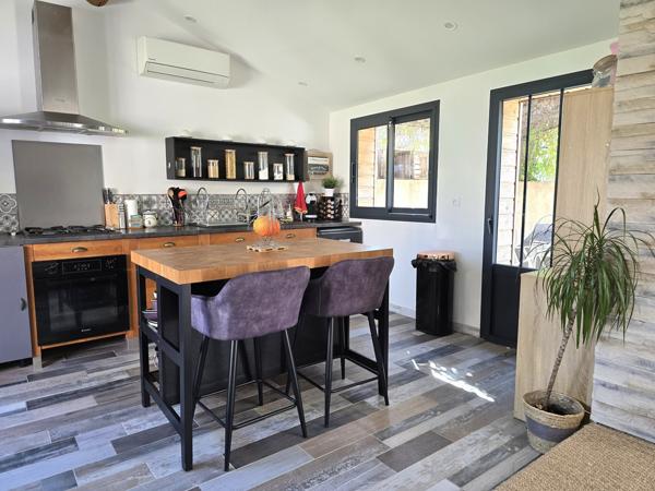 Plain-pied, 3 chambres, piscine, jacuzzi