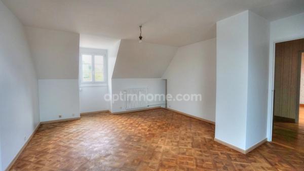 Maison individuelle / Verneuil / 4 chambres / sous sol / jardin