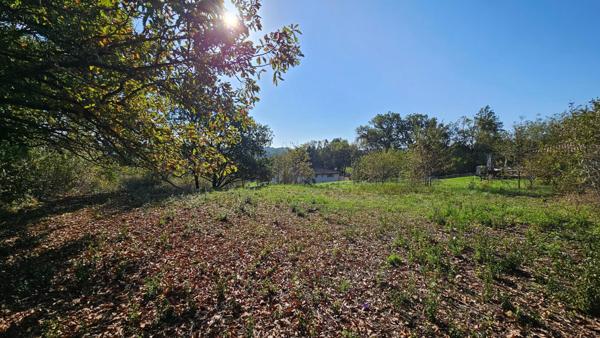 Terrain à bâtir 2000 m2 - borné - viabilisé