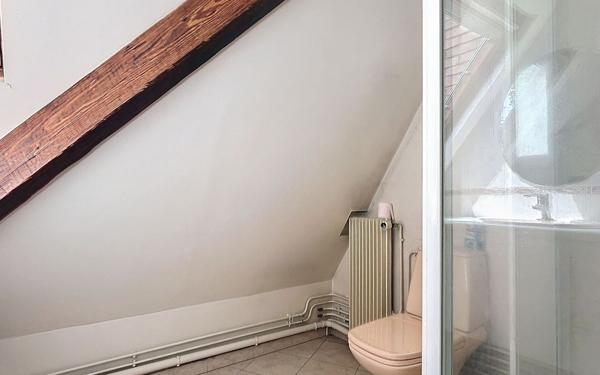 Appartement à vendre    2 pièces • 75,76 m2 Tours