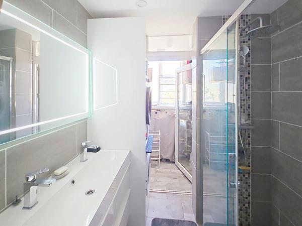 Spacieux appartement de 5 pièces de 103 m² à La Valette-du-Var