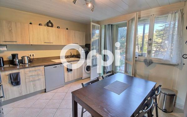 Appartement à vendre    4 pièces • 84,43 m2 Marseille 15