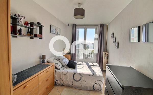 Appartement à vendre    4 pièces • 84,43 m2 Marseille 15